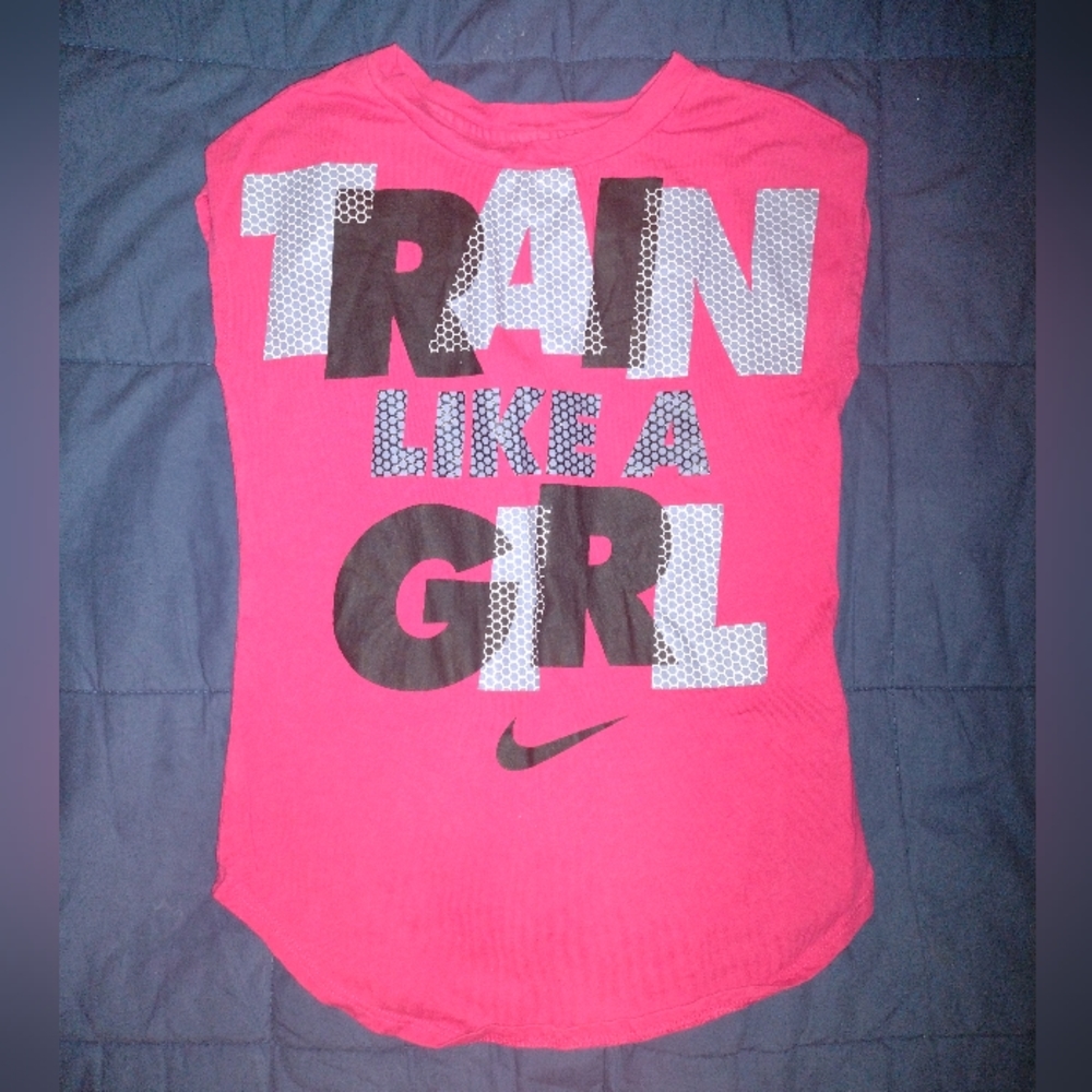 Nike Girl's Train Like a Girl Shirt Size 6